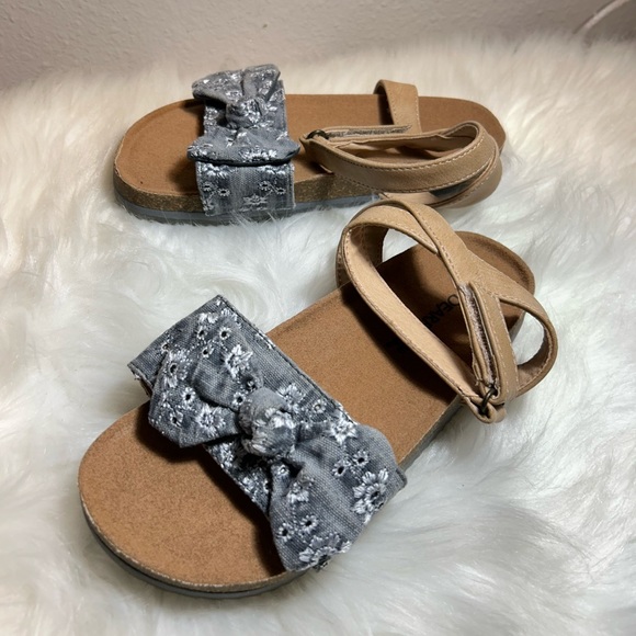 BearPaw Girls' Genesis Ankle Strappy Sandals Size 1 - Picture 2 of 8